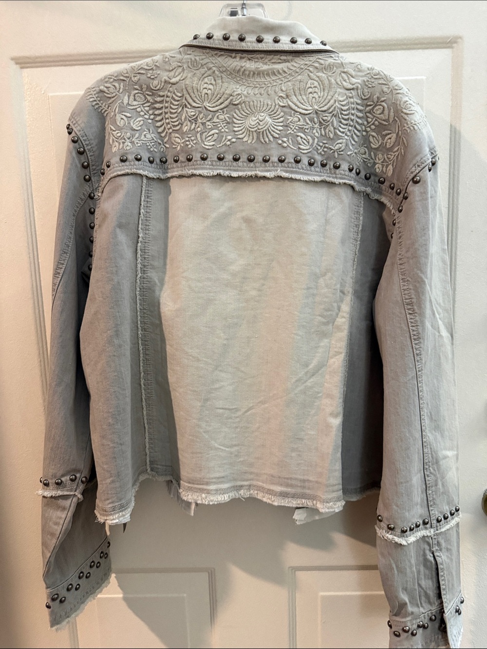 NWT Double D Ranch Saddlepack Light Gray Studded Embroidered Jean Jacket 2X - Picture 2 of 10